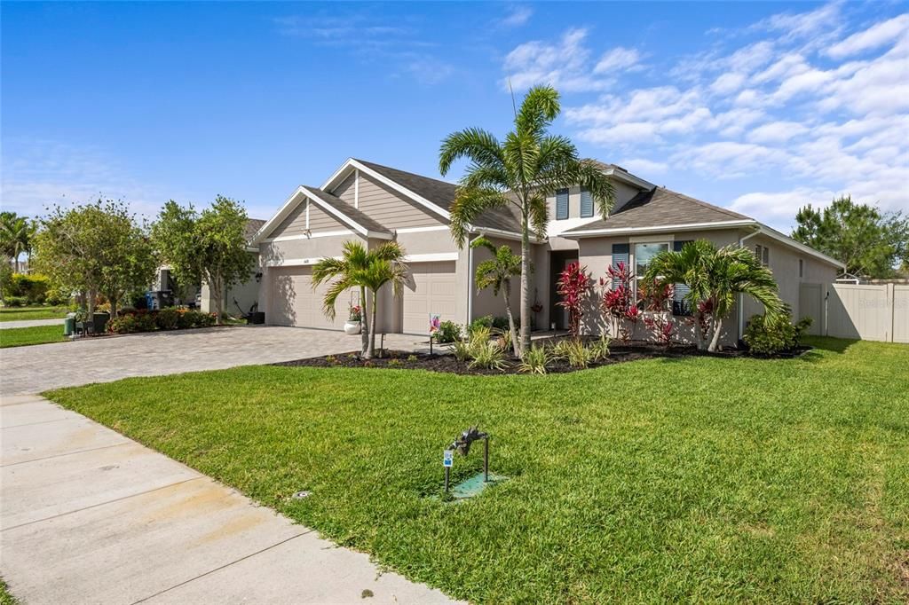 Active With Contract: $450,000 (4 beds, 3 baths, 2420 Square Feet)