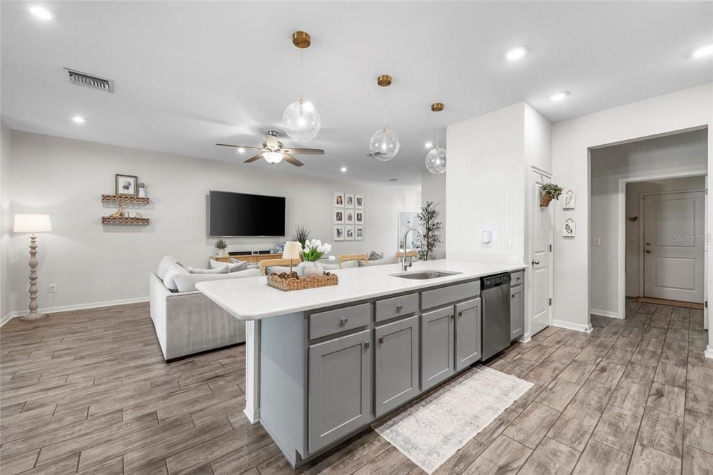 Active With Contract: $450,000 (4 beds, 3 baths, 2420 Square Feet)