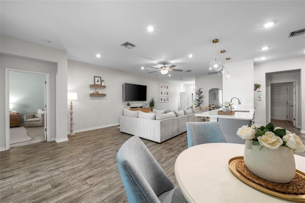 Active With Contract: $450,000 (4 beds, 3 baths, 2420 Square Feet)
