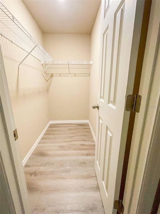 Activo con contrato: $399,900 (6 camas, 0 baños, 2694 Pies cuadrados)
