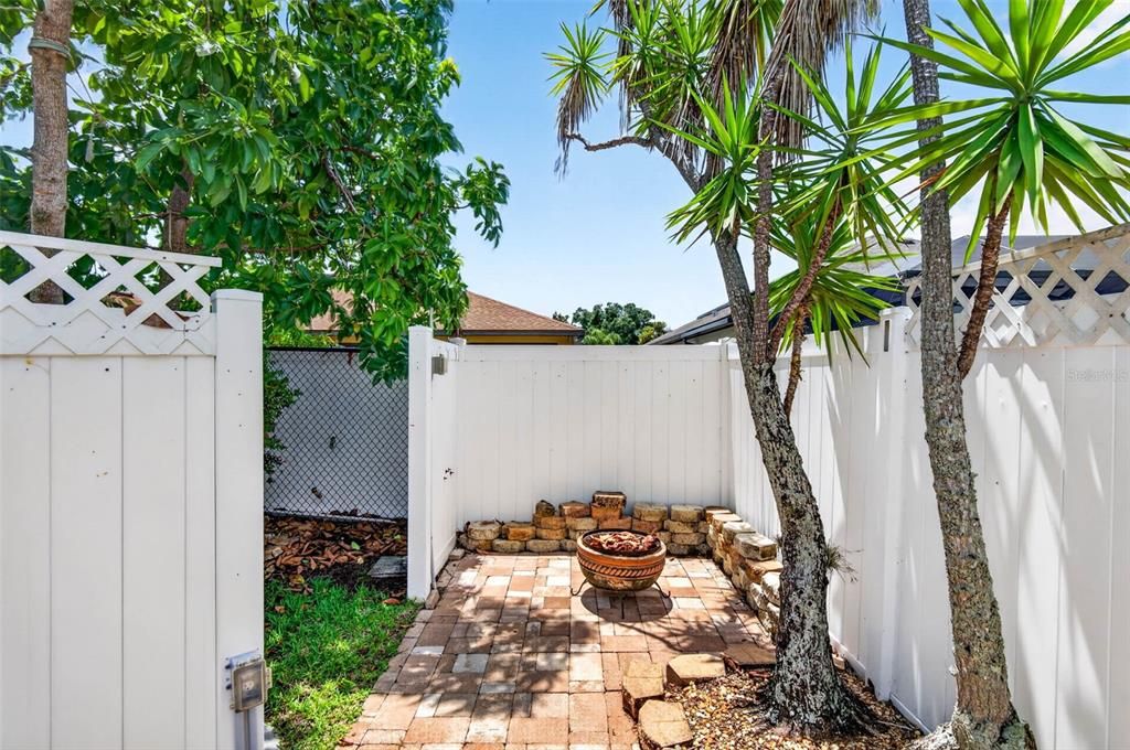 En Venta: $360,900 (3 camas, 2 baños, 1825 Pies cuadrados)