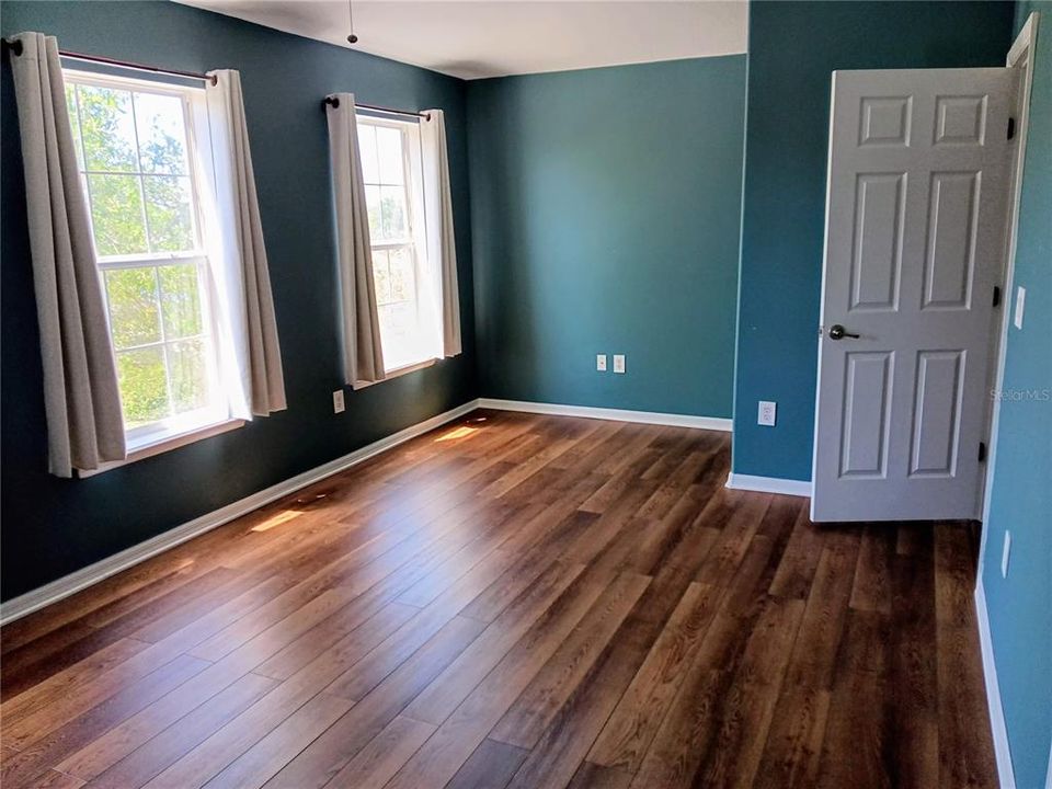 Active With Contract: $313,900 (3 beds, 2 baths, 1496 Square Feet)