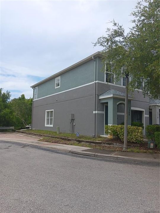 Active With Contract: $313,900 (3 beds, 2 baths, 1496 Square Feet)