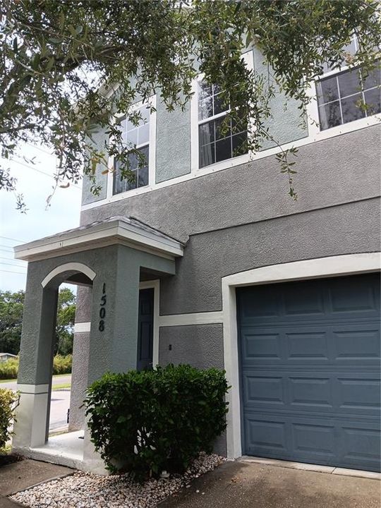 Active With Contract: $313,900 (3 beds, 2 baths, 1496 Square Feet)