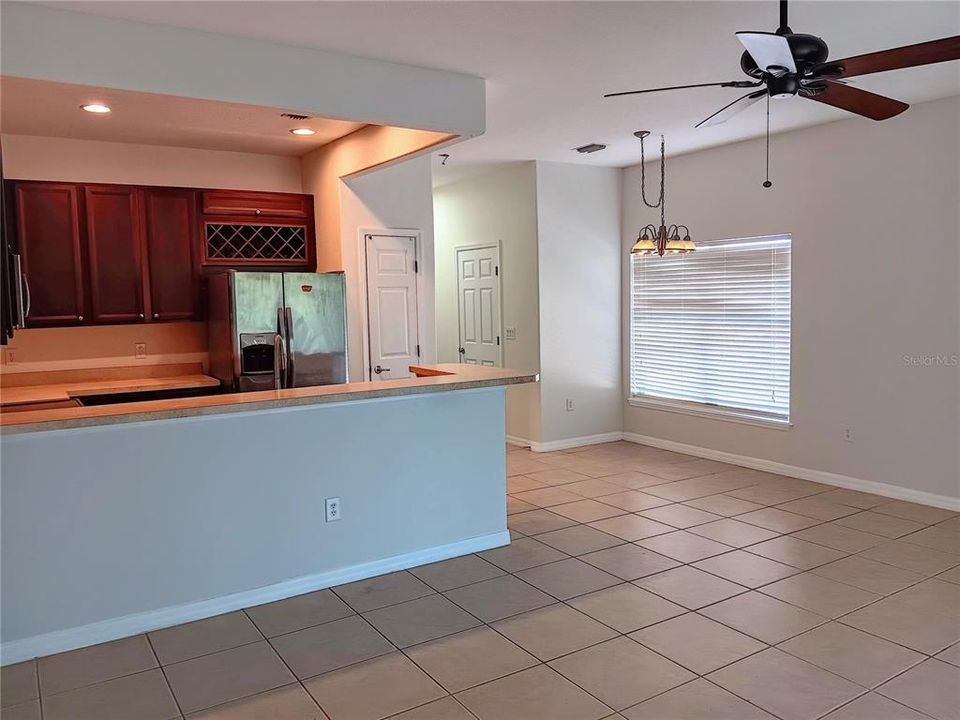Active With Contract: $313,900 (3 beds, 2 baths, 1496 Square Feet)