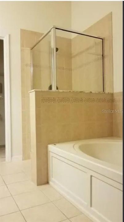 Active With Contract: $313,900 (3 beds, 2 baths, 1496 Square Feet)