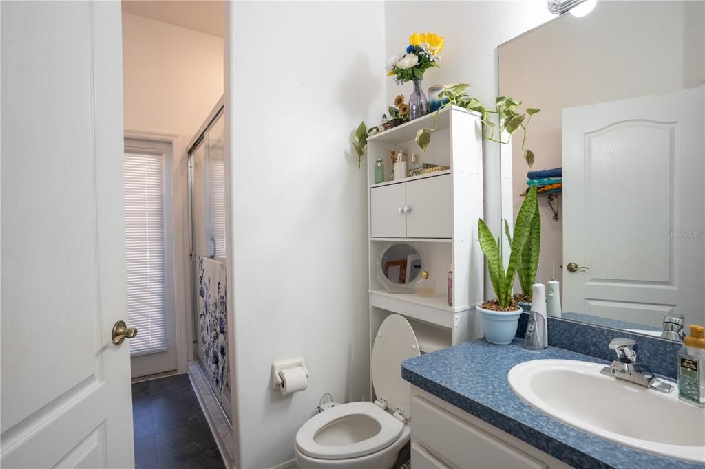 Activo con contrato: $555,000 (4 camas, 3 baños, 2273 Pies cuadrados)