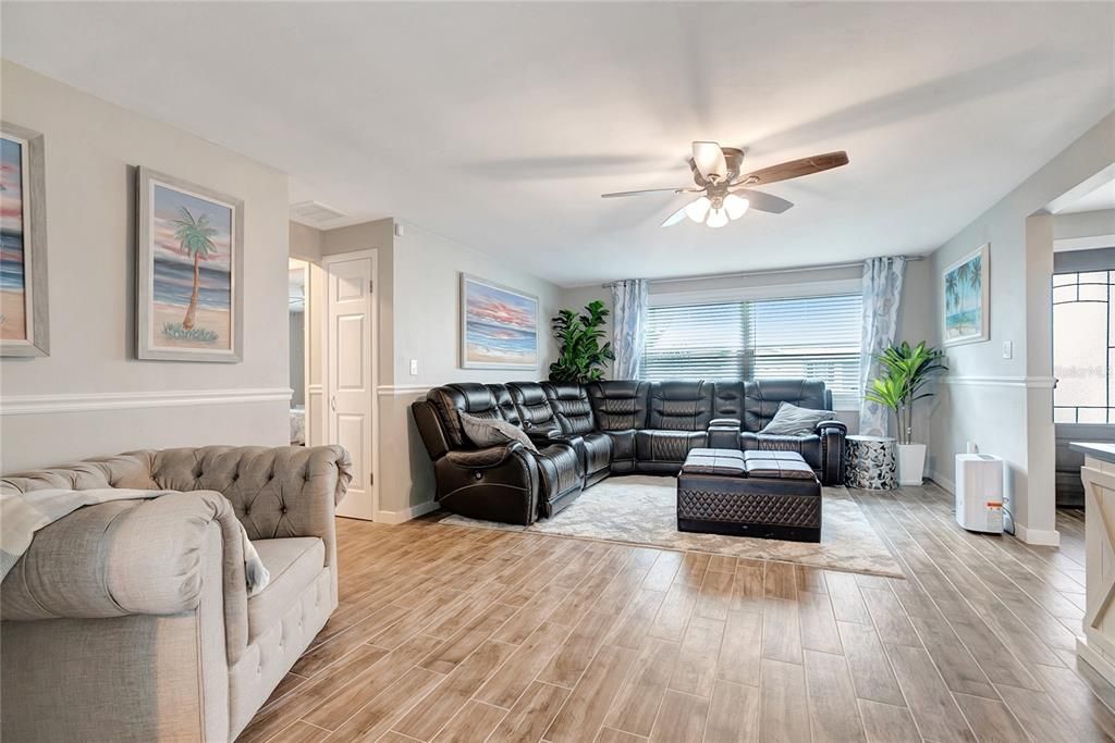 For Rent: $4,400 (3 beds, 2 baths, 1624 Square Feet)