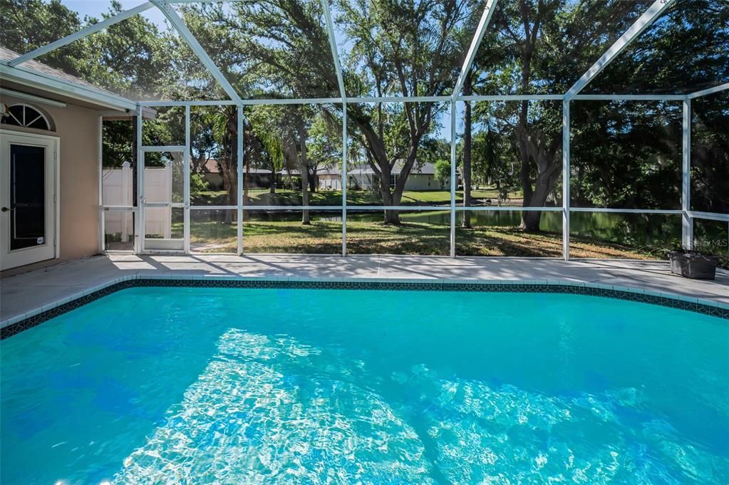 En Venta: $899,000 (4 camas, 3 baños, 2786 Pies cuadrados)
