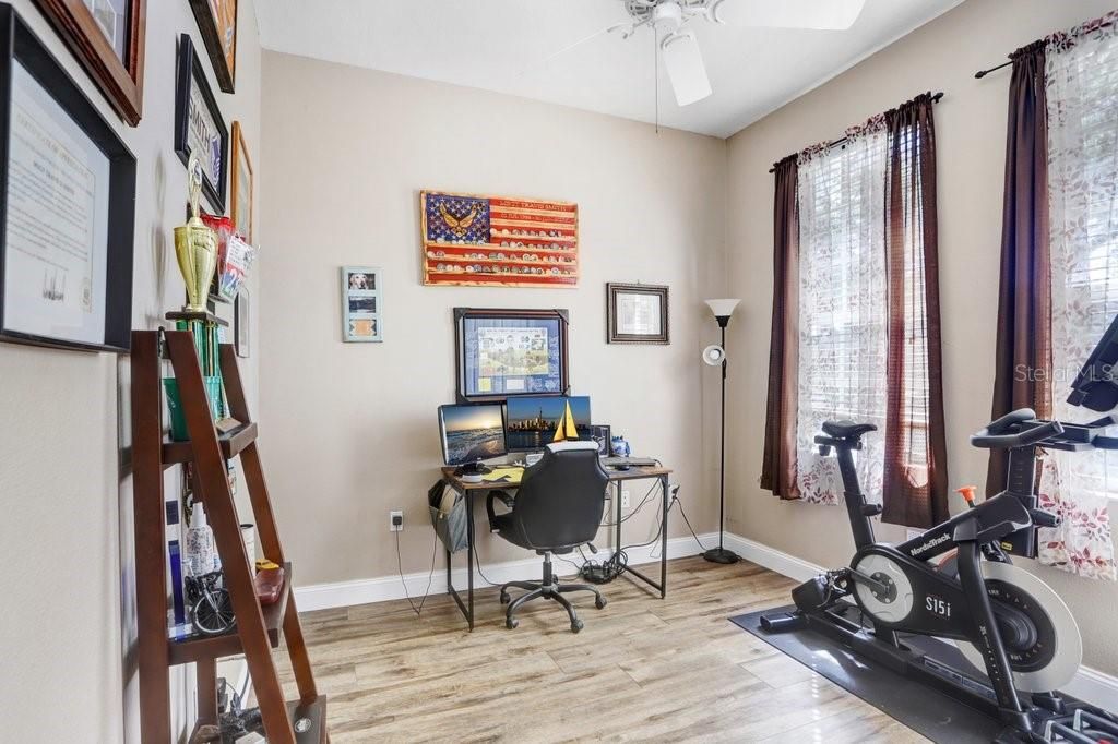 Activo con contrato: $585,000 (5 camas, 3 baños, 2557 Pies cuadrados)