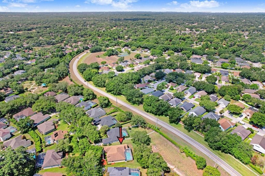 Activo con contrato: $585,000 (5 camas, 3 baños, 2557 Pies cuadrados)