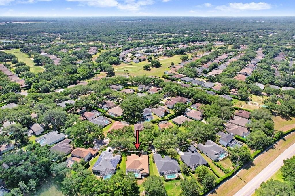 Activo con contrato: $585,000 (5 camas, 3 baños, 2557 Pies cuadrados)