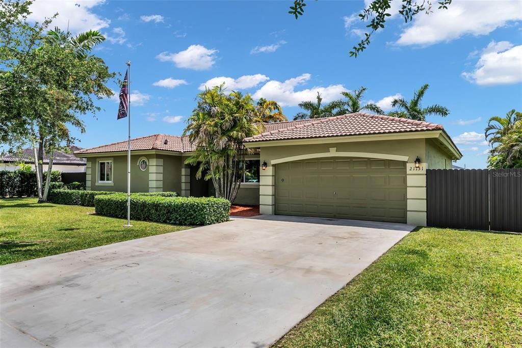 Activo con contrato: $687,900 (3 camas, 2 baños, 1794 Pies cuadrados)