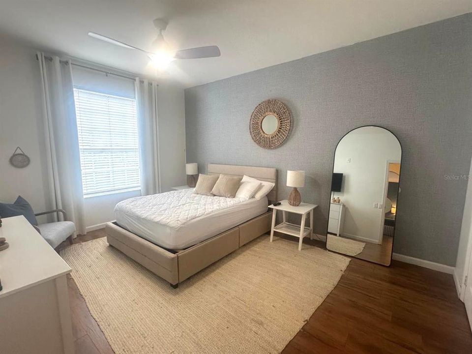 Activo con contrato: $259,000 (3 camas, 2 baños, 1402 Pies cuadrados)