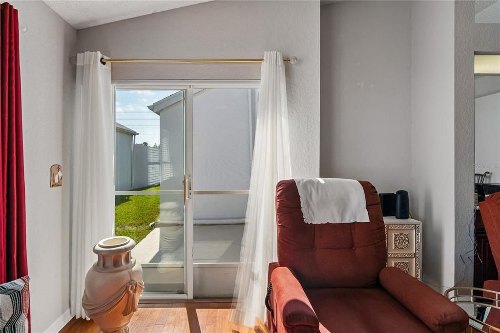 На продажу: $269,900 (2 спален, 2 ванн, 1530 Квадратных фут)