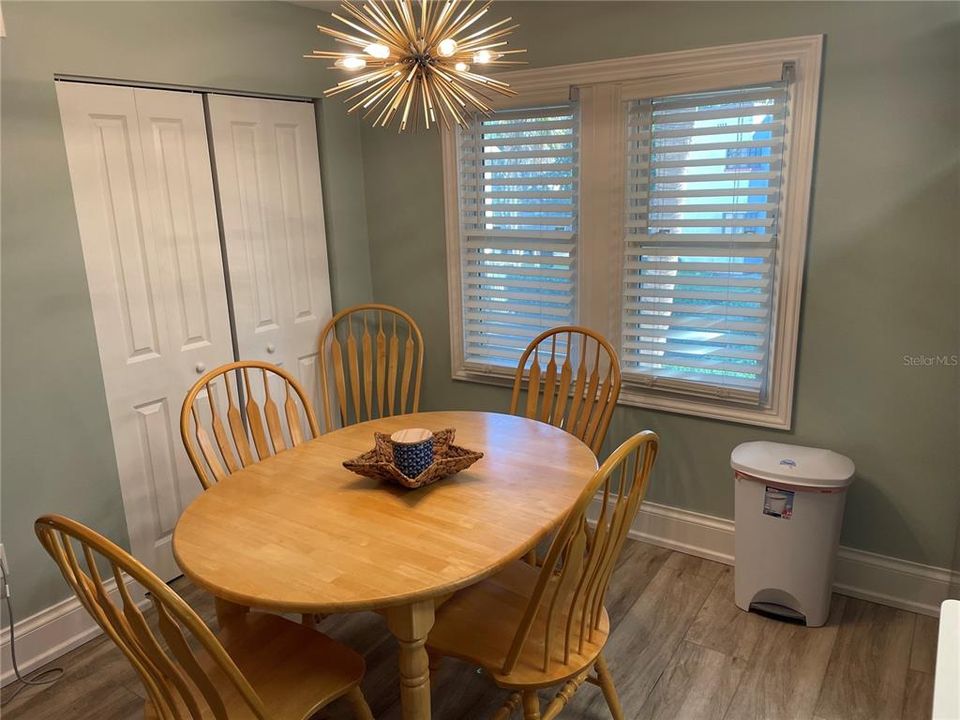For Sale: $450,000 (2 beds, 2 baths, 1056 Square Feet)