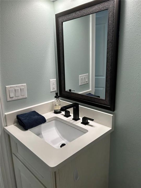 For Sale: $450,000 (2 beds, 2 baths, 1056 Square Feet)