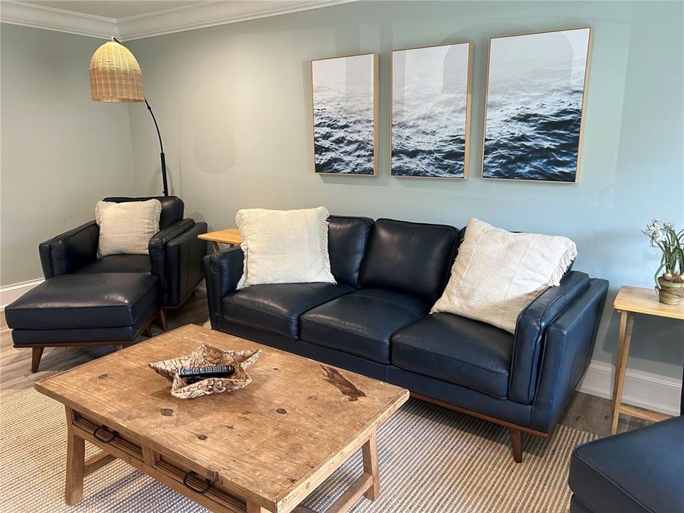For Sale: $450,000 (2 beds, 2 baths, 1056 Square Feet)