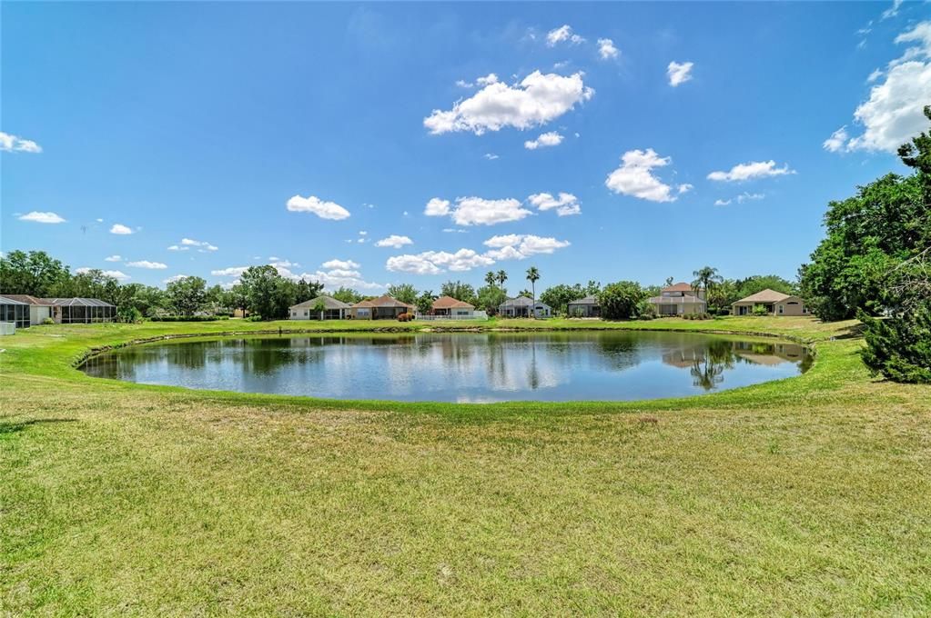 Activo con contrato: $525,000 (3 camas, 2 baños, 2093 Pies cuadrados)