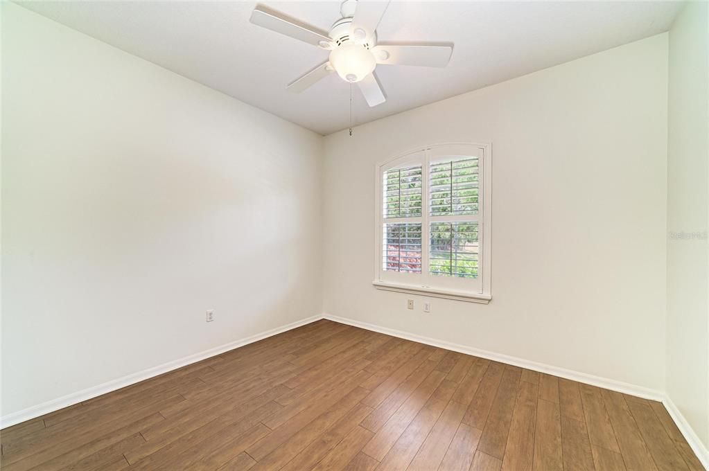 Activo con contrato: $525,000 (3 camas, 2 baños, 2093 Pies cuadrados)