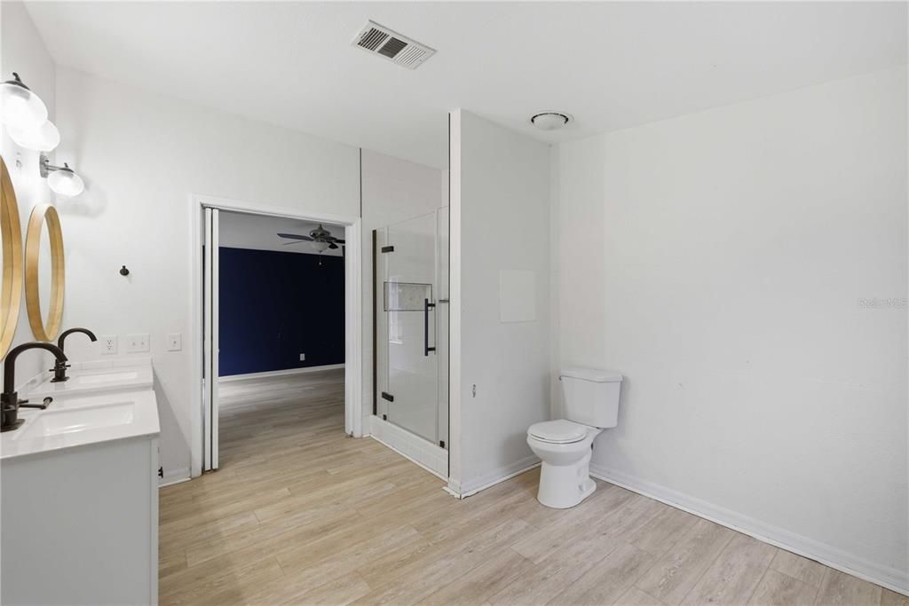 For Sale: $460,000 (3 beds, 2 baths, 1818 Square Feet)