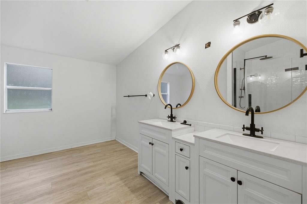 For Sale: $460,000 (3 beds, 2 baths, 1818 Square Feet)