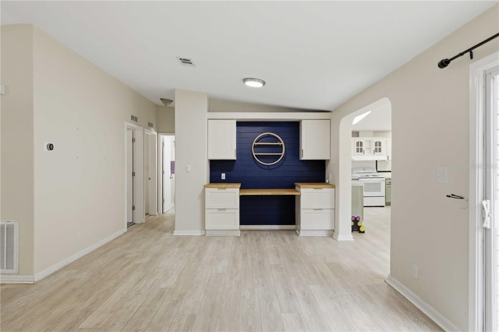 For Sale: $460,000 (3 beds, 2 baths, 1818 Square Feet)