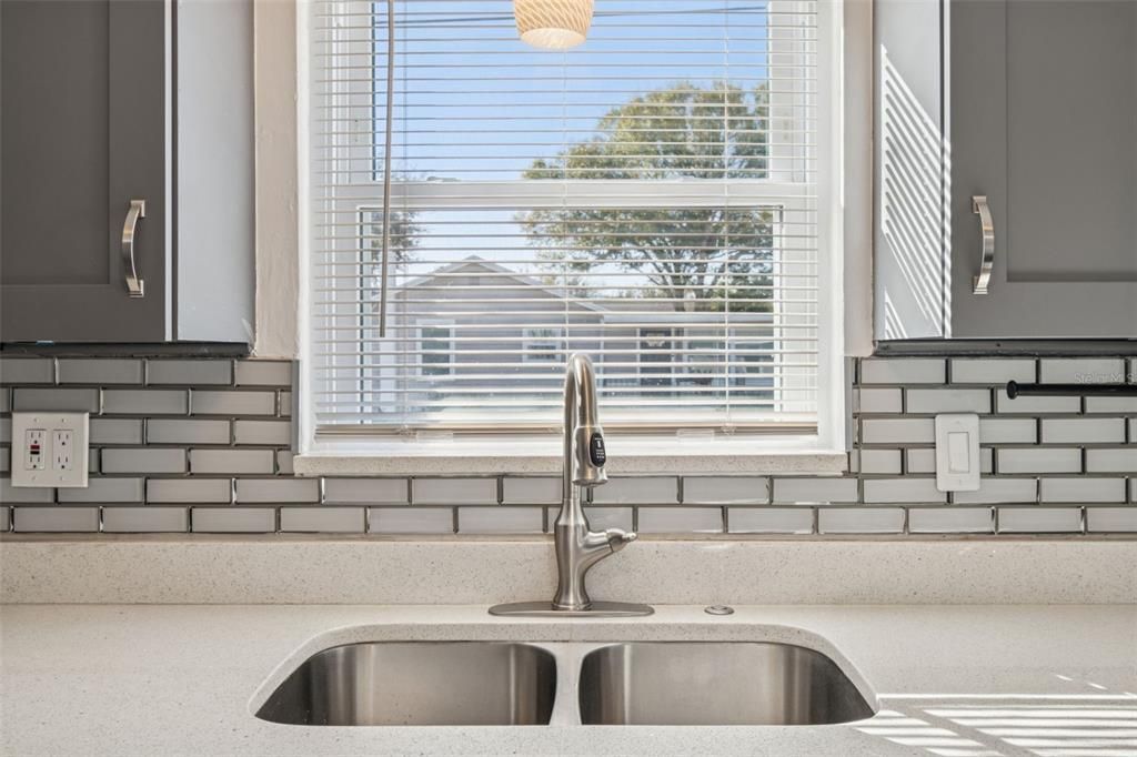 Active With Contract: $2,600 (3 beds, 2 baths, 1768 Square Feet)