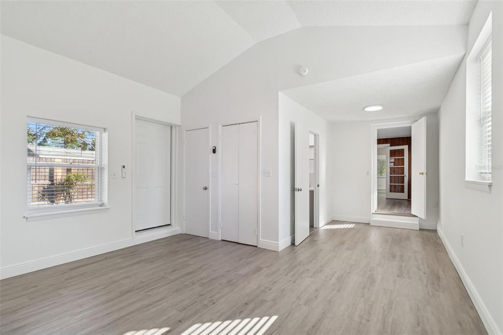 Active With Contract: $2,600 (3 beds, 2 baths, 1768 Square Feet)