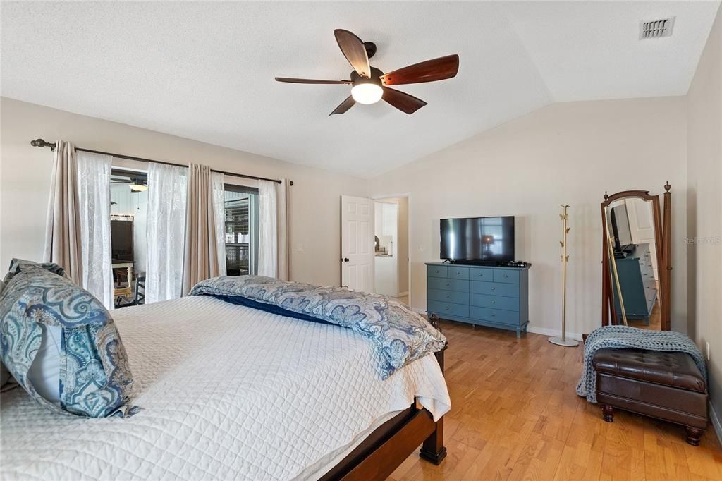 Active With Contract: $455,000 (3 beds, 2 baths, 1655 Square Feet)