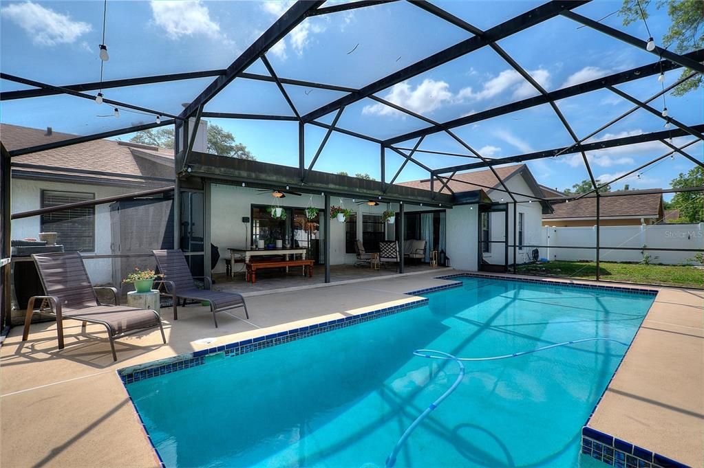 Active With Contract: $455,000 (3 beds, 2 baths, 1655 Square Feet)