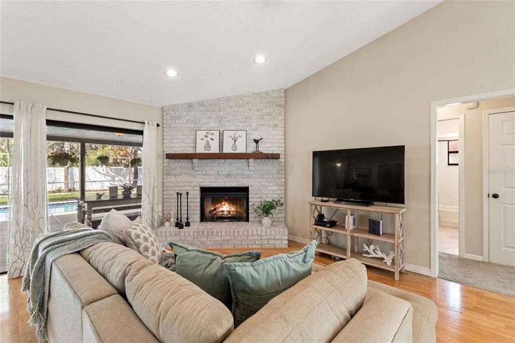 Active With Contract: $455,000 (3 beds, 2 baths, 1655 Square Feet)