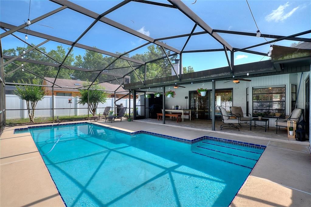 Active With Contract: $455,000 (3 beds, 2 baths, 1655 Square Feet)