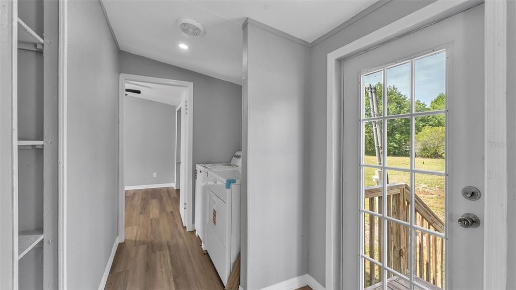 Active With Contract: $230,000 (3 beds, 2 baths, 858 Square Feet)