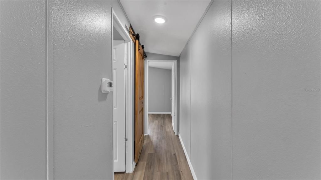 Active With Contract: $230,000 (3 beds, 2 baths, 858 Square Feet)