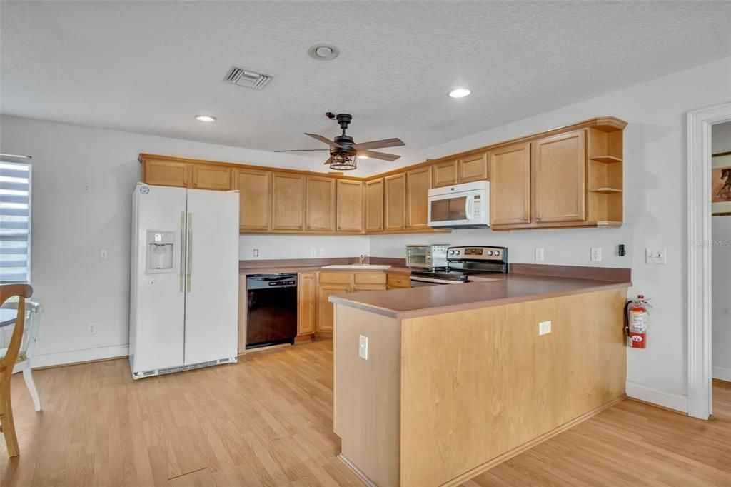 For Sale: $1,750,000 (5 beds, 3 baths, 4066 Square Feet)