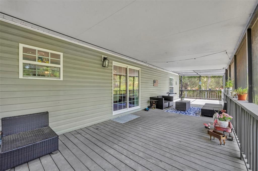 For Sale: $1,750,000 (5 beds, 3 baths, 4066 Square Feet)