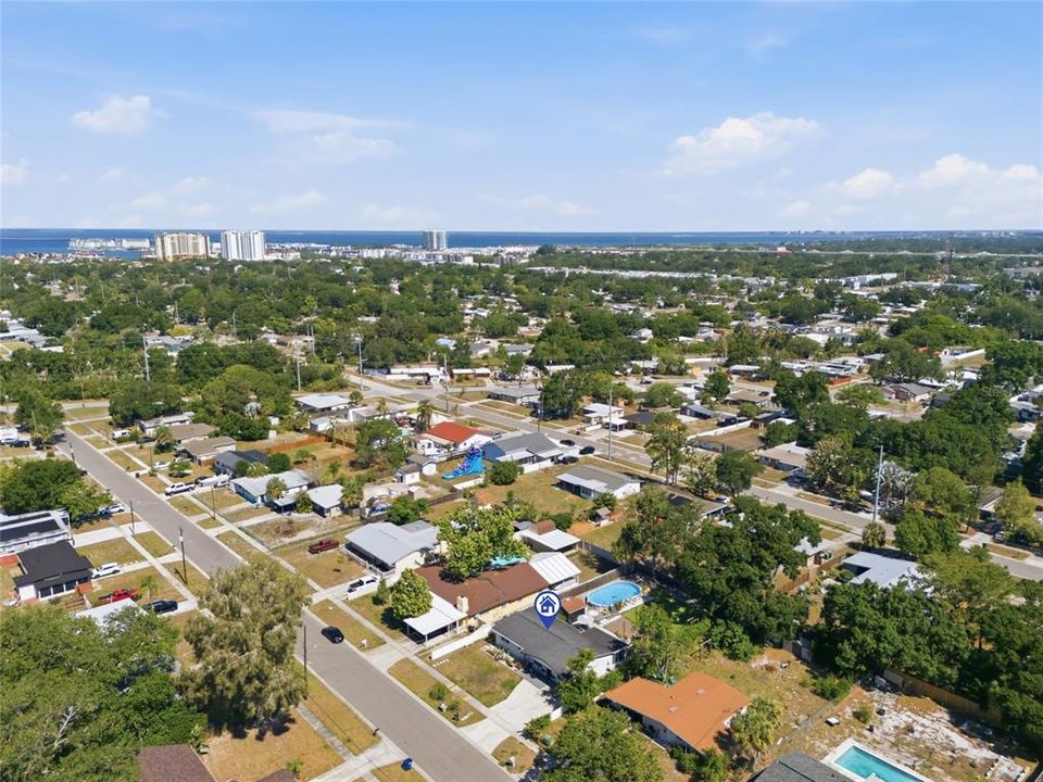 Activo con contrato: $499,990 (4 camas, 2 baños, 1526 Pies cuadrados)