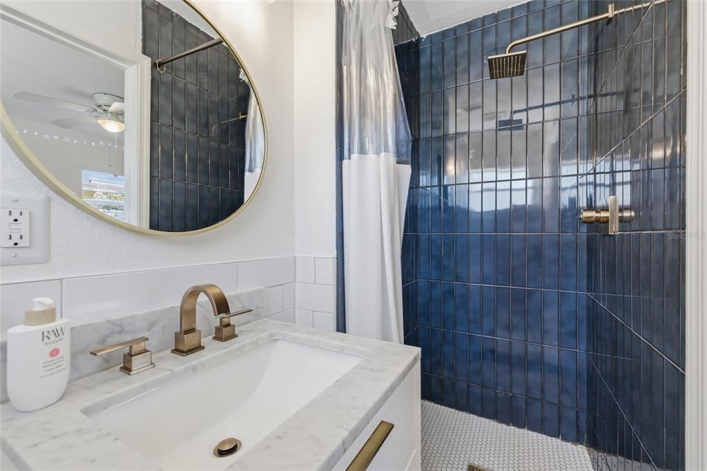 Activo con contrato: $499,990 (4 camas, 2 baños, 1526 Pies cuadrados)