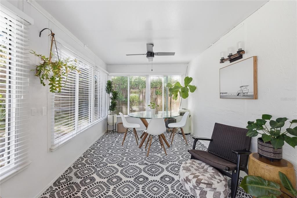 Activo con contrato: $499,990 (4 camas, 2 baños, 1526 Pies cuadrados)