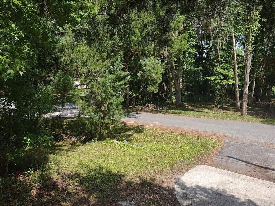 For Sale: $325,000 (5 beds, 3 baths, 2094 Square Feet)