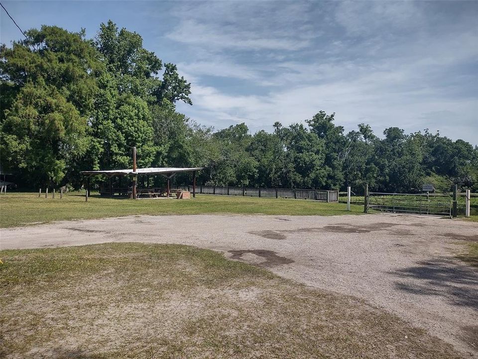 For Sale: $325,000 (5 beds, 3 baths, 2094 Square Feet)