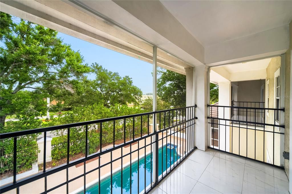 For Sale: $1,000,000 (5 beds, 4 baths, 4563 Square Feet)