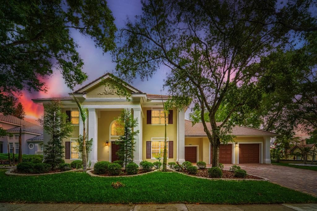For Sale: $1,000,000 (5 beds, 4 baths, 4563 Square Feet)