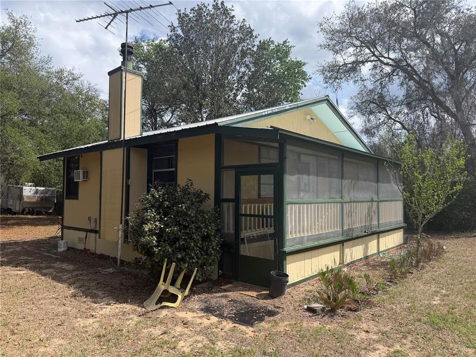 Vendido Recientemente: $89,000 (1 camas, 1 baños, 576 Pies cuadrados)