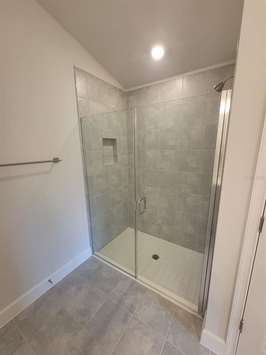 For Rent: $2,100 (4 beds, 2 baths, 1635 Square Feet)