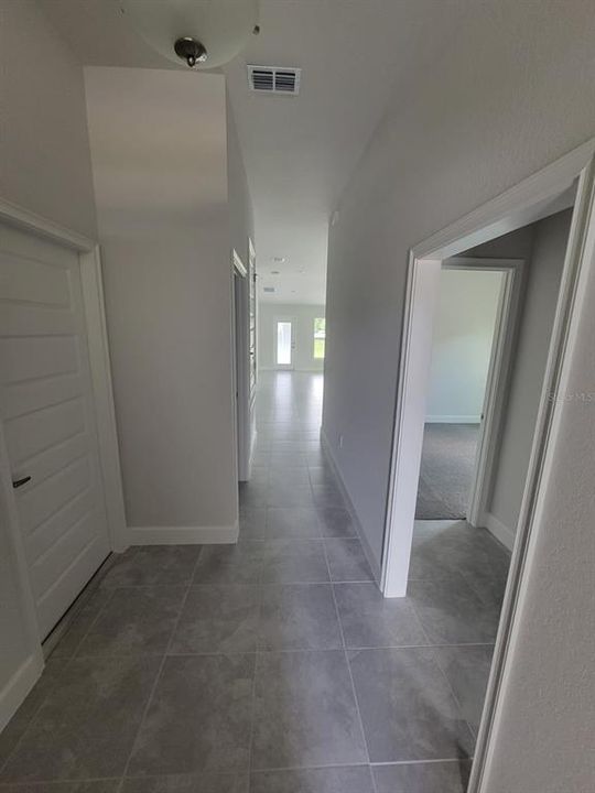 For Rent: $2,100 (4 beds, 2 baths, 1635 Square Feet)