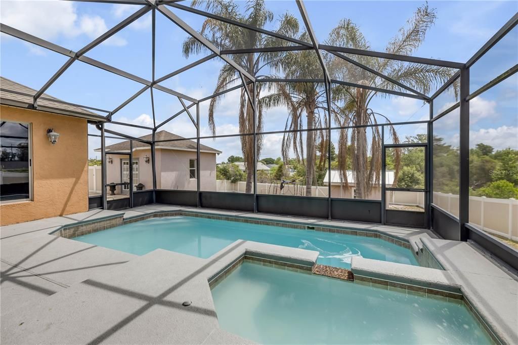 Active With Contract: $430,000 (3 beds, 2 baths, 1872 Square Feet)