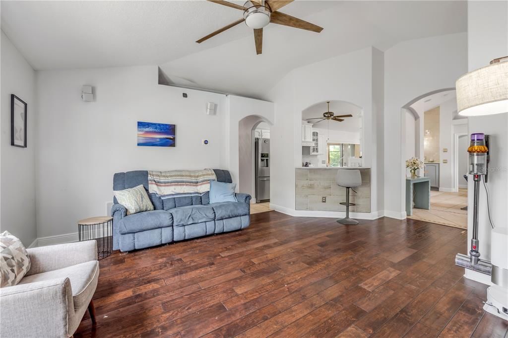 Active With Contract: $430,000 (3 beds, 2 baths, 1872 Square Feet)