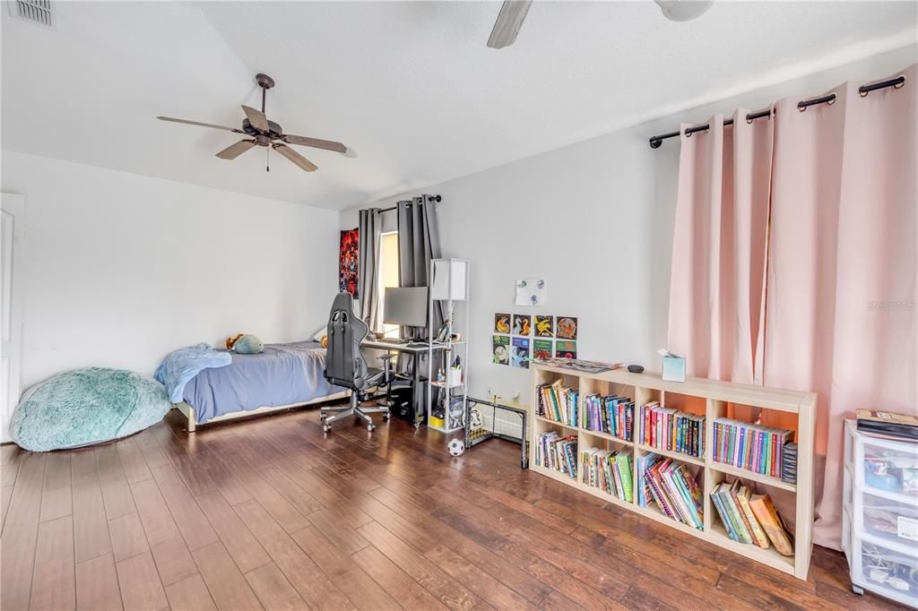 Active With Contract: $430,000 (3 beds, 2 baths, 1872 Square Feet)